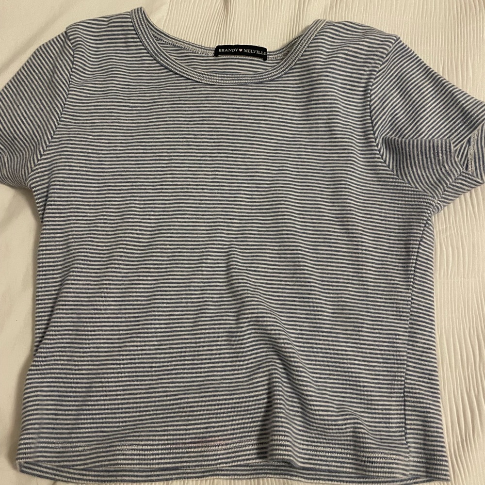 Brandy Mellville Crop tee